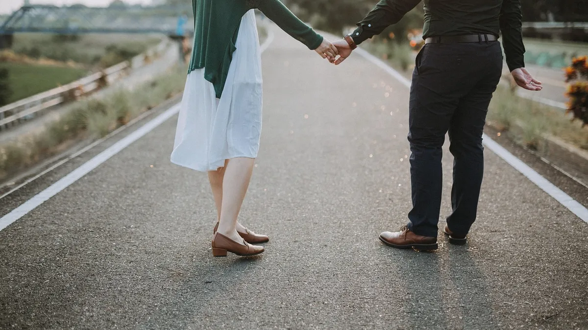 7 dấu hiệu đàn ông gia trưởng trong mối quan hệ — PHI my.aphica.com