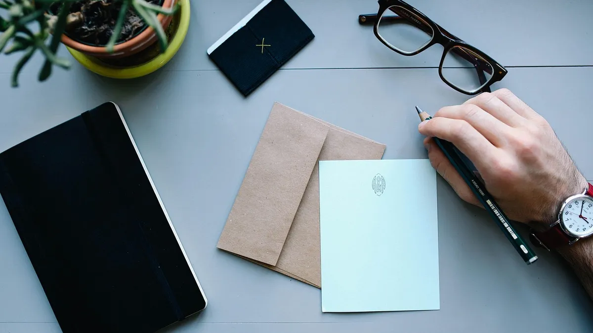 câu hỏi thường gặp về tín hiệu cảm xúc và mâu thuẫn trong tình yêu — PHI my.aphica.com