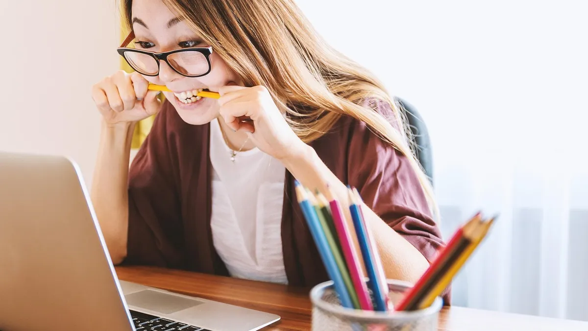 dấu hiệu đàn ông thích bạn - PHI — my.aphica.com