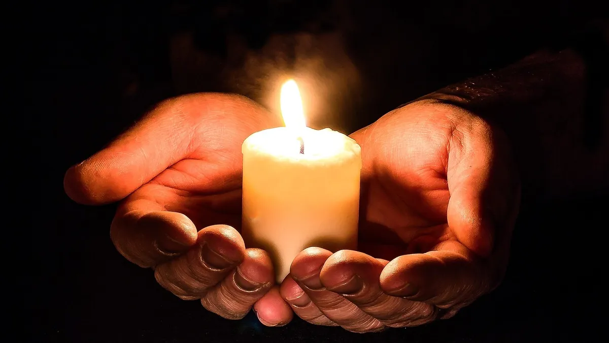 đàn ông chưa trưởng thành dùng lời yêu để che giấu tính toán — PHI my.aphica.com
